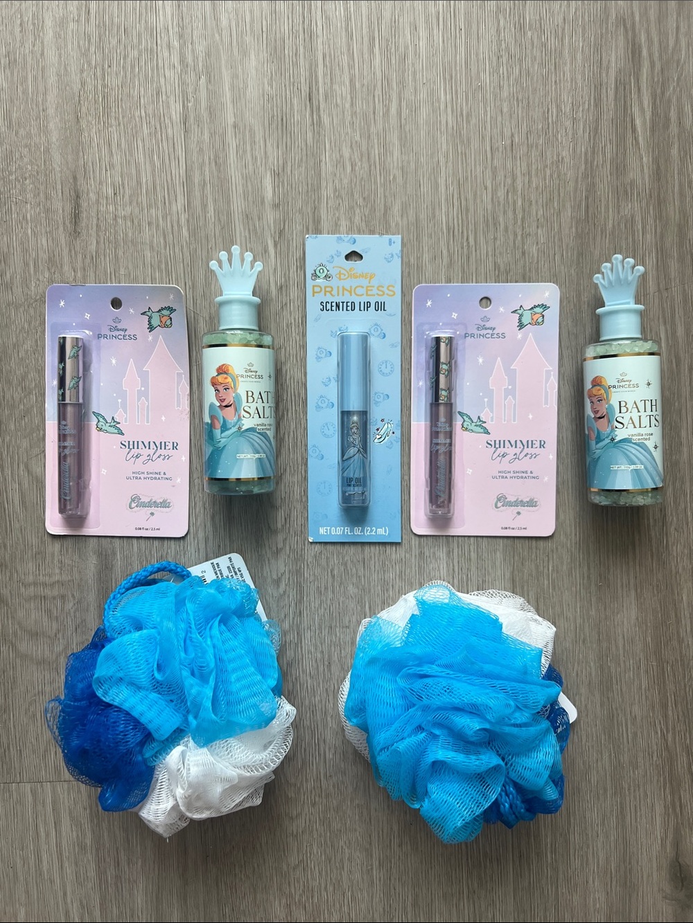 Disney Princess Cinderella Bath & Lip Gift Set with  Poufs